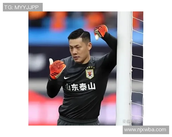 世界顶级球星齐聚绿茵上演激情四射的小型足球巅峰对决